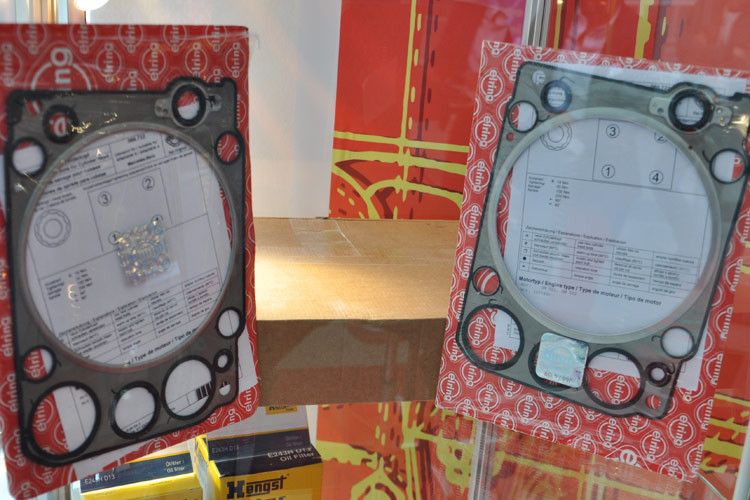 Elring-Dichtungssätze (Original rechts) – auf den ersten Blick ist kein Unterschied zu entdecken. (Foto: Rehberg)