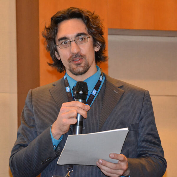 Florian Güldner, ARC-Analyst, bei seinem Vortrag auf der diesjährigen Process Management Academy in Antwerpen. (PROC/jab)