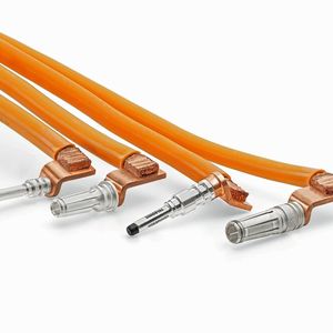 Die Hochvoltkabel sind auf vernickelte Kupferterminals geschweißt. (Bild:  Telsonic)