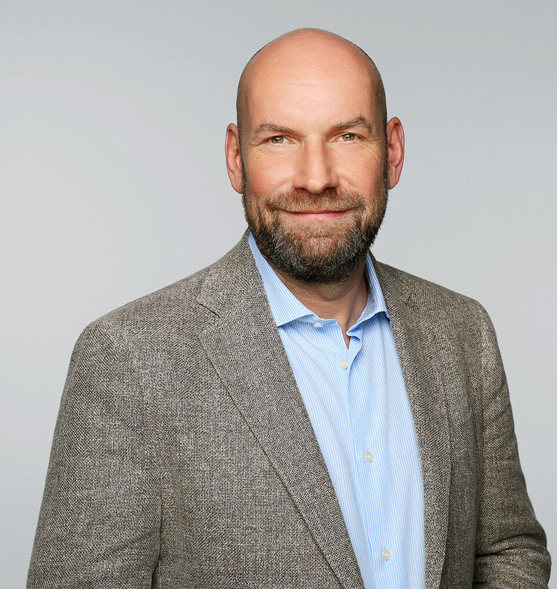 Marcus Busch ist seit 2019 Geschäftsführer der Leaseweb Deutschland GmbH. Zuvor war er bei Verizon Enterprise Solutions unter anderem als Country Manager und davor in der Geschäftsleitung der Media Broadcast GmbH.