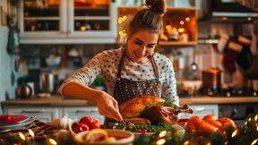 Der Geruch fettiger Lebensmittel während der Schwangerschaft kann das Risiko für Übergewicht und Fettleibigkeit beim Nachwuchs erhöhen. (Symbolbild) (Bild: © Togrul - stock.adobe.com)