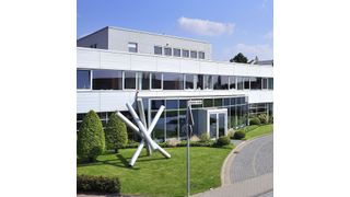 Die Verwaltung von Apt Hiller in Monheim. Der Fertiger von Aluminiumprofilen ist von der Sedant Group übernommen worden. (Bild: Apt)