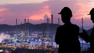 Die Nachfrage nach Ingenieuren und Informatikern ist um 25 Prozent zurückgegangen. Langfristig sieht der VDI aber eine Erholung.  (©torwaiphoto - stock.adobe.com)