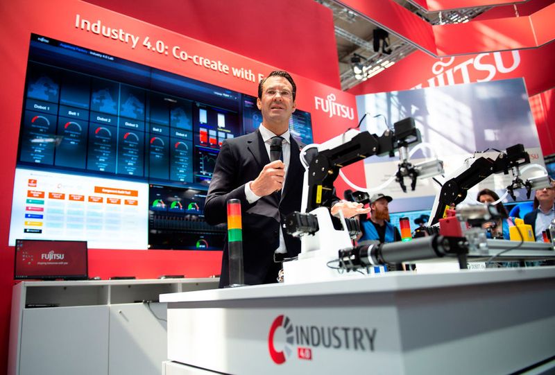 Presse-Highlight-Tour am 22. April 2018: Fujitsu Technology Solutions GmbH, Halle 7, Stand E16 (Bild: Deutsche Messe)