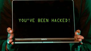 Eine auf Ethical Hacking ausgelegte Sicherheitsstrategie hilft dabei, Schwachstellen im Code ausfindig zu machen und nachhaltig zu beheben. (Bild: Saksham Choudhary)