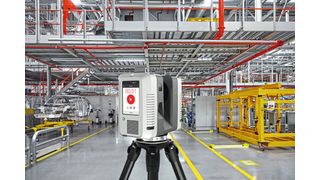 3D-Scans der Montagehalle einschließlich der Stahlkonstruktion waren erforderlich, um Kollisionen/Schnittstellen zu überprüfen und problematische Bereiche zu identifizieren, die eine gesteigerte Aufmerksamkeit erfordern.  (Bild: iStock/Leica Geosystems)