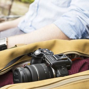 16 Megapixel Auflösung, ISO 12.800, Full-HD-Video und ein dreh- und schwenkbares Display - das sind die Eckdaten der Lumix DMC-G5.