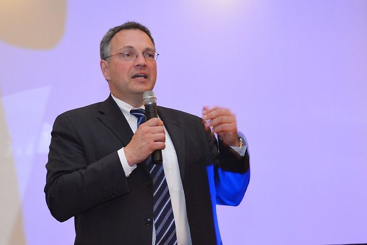 Der Vertriebschef von Seat Deutschland, Hans-Jürgen Kronenberg, kann die Kritik der Händler an hohen Rabatten nachvollziehen. Gegen EU-Importe sieht er jedoch keine Handlungsmöglichkeiten. (Foto: Grimm)