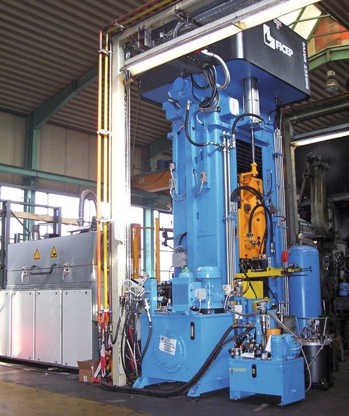Die Schmiedelinie ermöglicht die Massenproduktion von Bauteilen aus dem leichtesten aller metallischen Konstruktionswerkstoffe. (Bild: Weisensee)