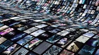 Immer beliebter werden größere Displays und Geräte mit gekrümmtem Panel. (fredmantel - stock.adobe.com)