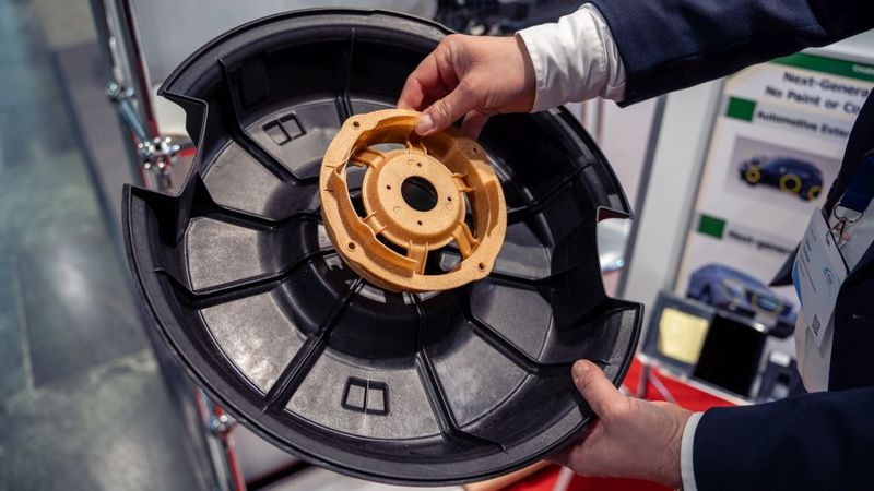 Am 18. und 19. März 2026 informieren sich Branchenexperten beim VDI-Kongress PIAE in Baden-Baden über aktuelle Kunststoffanwendungen im Automobilbereich.(Bild:  VDI Wissensforum)