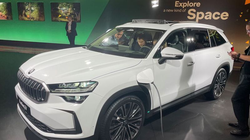 Die Kunden sollen die Wahl haben beim Antrieb, unter anderem nun auch mit einem Plug-in-Hybrid. (Bild: Grimm – VCG)