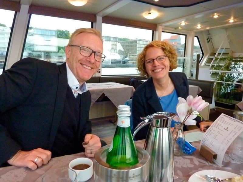 Gut vorbereitet für die Vorträge: Olaf Kaiser (UBEGA) und Stephanie Pelch (dbc). (dbc)