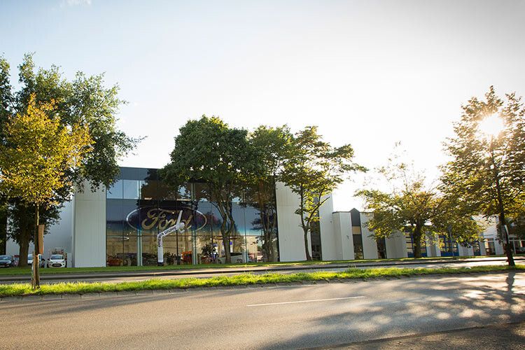 Ford ist an der Neusser Automeile jetzt exklusiv präsent. (Bild: Toby Why Fotografie)