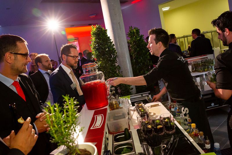  (Bausewein / Vogel Communications Group)