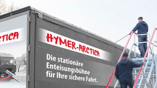 Die Enteisungsbühne Hymer-ARCTICA im Wintereinsatz. (Hymer-Leichtmetallbau)