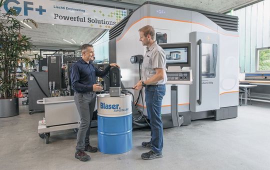 Kühlschmierstoffe automatisiert pflegen verlängert deren Nutzungsdauer und sorgt für wirtschaftliches Fertigen. (Bild:  Blaser)