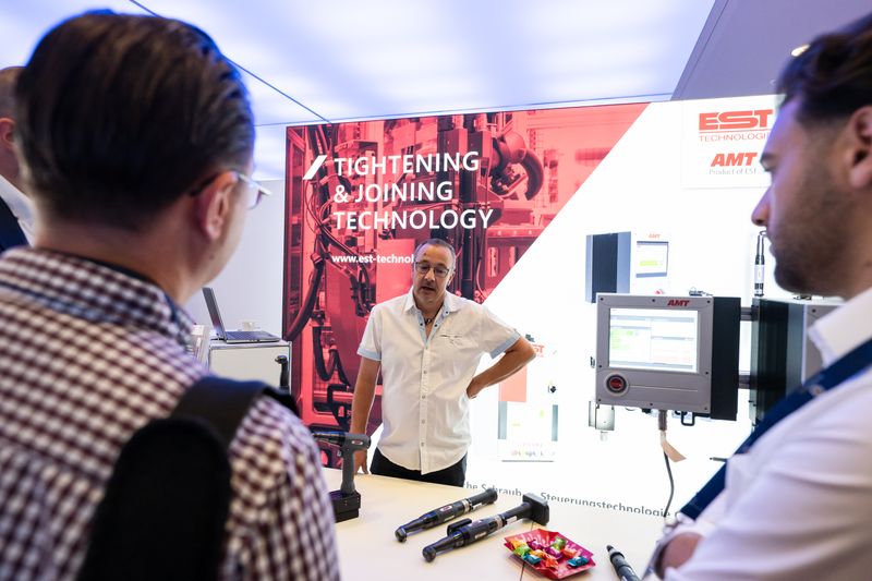 Der direkte Austausch zwischen Aussteller und Besucher ist das, was die Schraubtec ausmacht. (Bild: PHOTOVISION-DH GmbH)