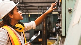 Wissen rund um die Maschine digital und einfacher nutzbar machen: das ist über den „digitalen Passport“ möglich. (Bild: ©Shutter B - stock.adobe.com)