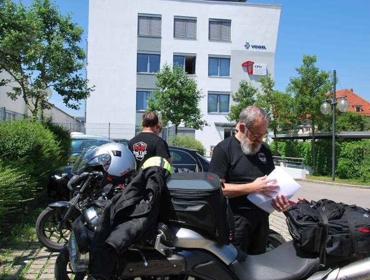 Doch nochmal der Reihe nach. Treffpunkt August Wessels Str. 27 in Augsburg. (Foto: Stephan Maderner)