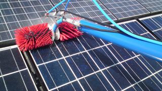 Doe Lehmann-PV-Reinigungssysteme sind mobil und stangengeführt.  (Bild: Lehmann)