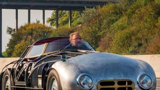 Durch Zufall wurden Baupläne und drei Fotos des einstigen Weltrekordlers im Müll gefunden. (Holger Eggers)