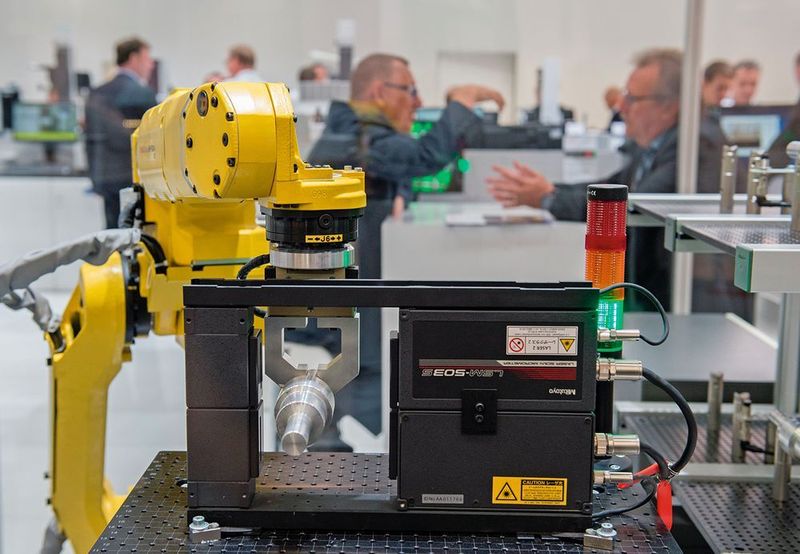 Unter dem Leitspruch der diesjährigen EMO Hannover wurden ganz konkrete Produkte für die digitale Fertigung gezeigt (VDW / EMO Hannover)