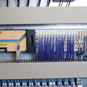 Das Wago-I/O-System sammelt die lokalen Daten ein und gibt diese per Ethernet weiter ins Netzwerk.