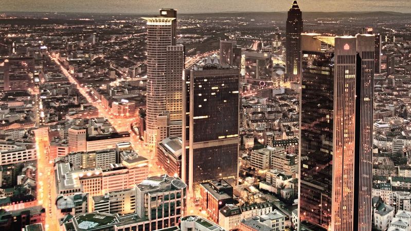 (Bild:  Skyline Frankfurt /Moritz Sirowatka / CC BY-SA 2.0)