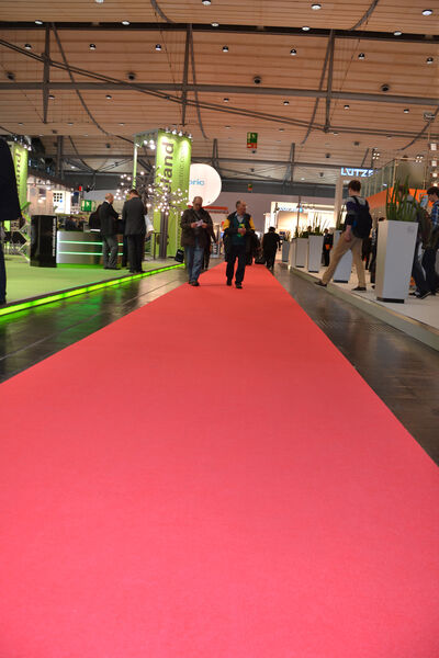 The carpet takes us onward to „green topics“ such as energy efficiency for... (Picture: PROCESS)