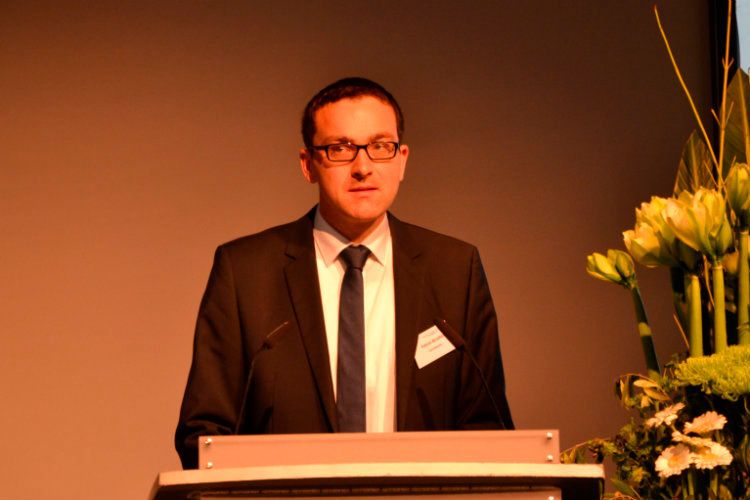 Patrick Bendfeld, Geschäftsführer des Volvo-Händlerverbands, erledigte auf der Händlerverbandstagung die nötigen Formalien. (Foto: Mauritz)