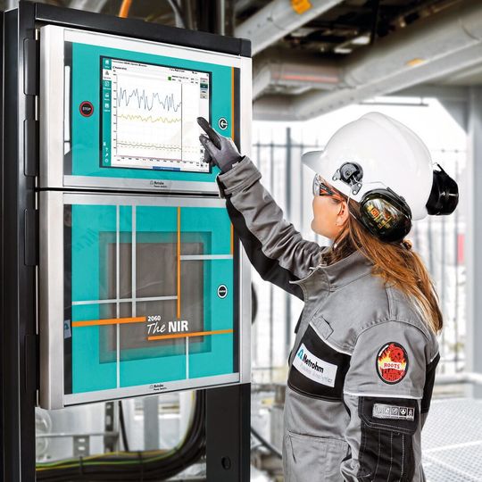 Metrohm Process Analytics präsentiert den neuen 2060 The NIR Analyzer.(Bild:  Metrohm)