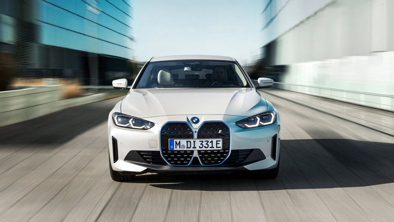Der BMW i4 startet im Herbst 2021. (BMW)
