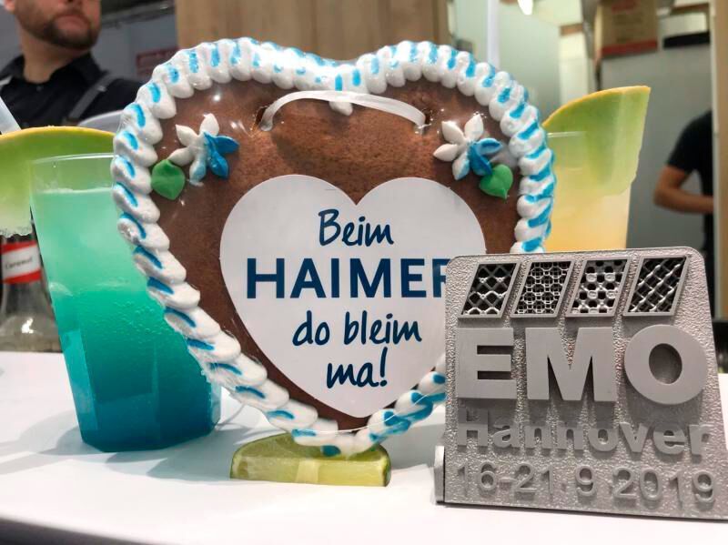 Die Logo-Kacheln waren auf der EMO Hannover 2019 stets ein Hingucker. (EMO Hannover)