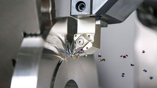 Der sechsschneidige Quickturn zum schnellen multidirektionalen Plan- und Profildrehen besitzt ein extrem stabiles Klemmsystem. (Bild: Iscar)