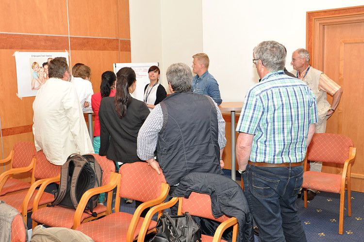 In verschiedenen Workshops erfuhren die Verkäufer Wissenwertes über die Marke Ssangyong ... (Foto: Wehner)