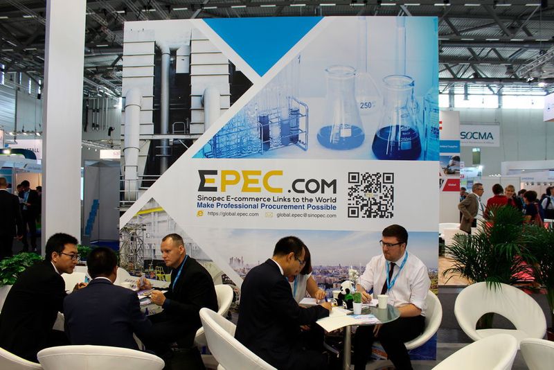 Sinopec setzt jetzt auf E-Commerce. Auf der Chemspec stellte der Konzern seine neue Plattform www.epec.com vor. „Unsere Vision ist es, eine weltweite globale E-Commerce-Plattform zu schaffen