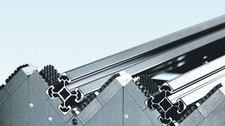 Oberflächenschonendes Transportsystem für kantige Profile. Für den Transport stehen Bürstenauflagen in vier unterschiedliche Härtestufen zur Verfügung (Archiv: Vogel Business Media)