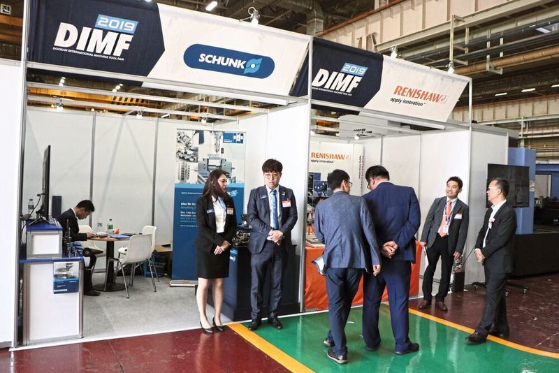 Doosan lud vom 15. bis 17. Mai nach Changwon, Korea, zur 12. Doosan International Machine Tool Fair (DIMF). 80 Maschinen, darunter 30 Neuvorstellungen, konnten vor Ort besichtigt werden. (Sonnenberg)
