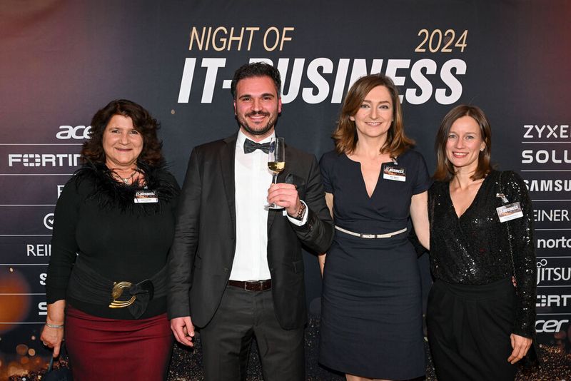 Telekommunikations-Profis: (v. l.) Heike Cantzler (snom), Sergio Gagliardi (Herweck), Vera Nikolic (Vogel IT-Akademie) und Claudia Schnurbus (Jabra) (Bild: Hannes Magerstädt)