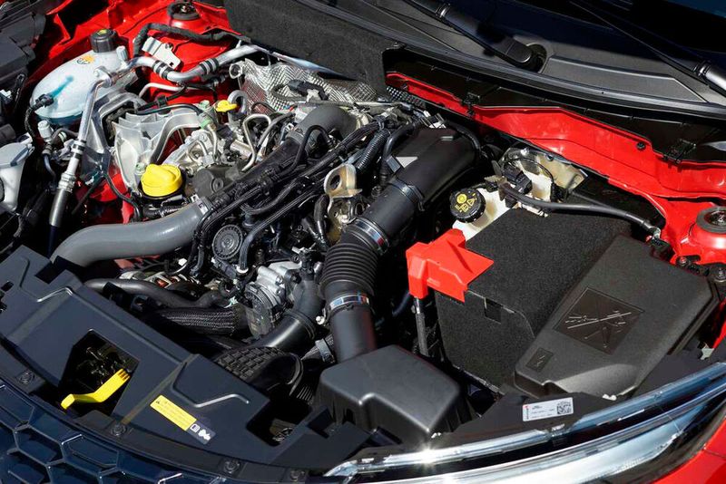 Einzig verfügbarer Antrieb ist ein Einliter-Dreizylinder-Turbo-Benziner, der 86 kW/117 PS leistet und 180 Newtonmeter Drehmoment mobilisiert. (Nissan)