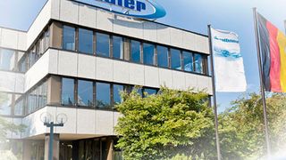 Der Vliesstoffhersteller Sandler erzielte im Geschäftsjahr 2017 einen Umsatz von 319 Millionen Euro.  (Sandler)