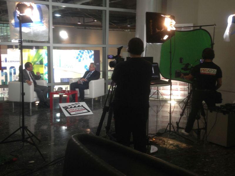 Hinter den Kulissen von Achema-TV und der Achema-DailyWährend der Aufzeichung der ersten TV-Sendung am Montag. (Bild: PROCESS)