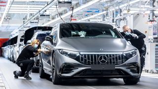 Der EQS entsteht bei Mercedes-Benz in der Factory 56 in Sindelfingen. (Bild: Mercedes-Benz Group)