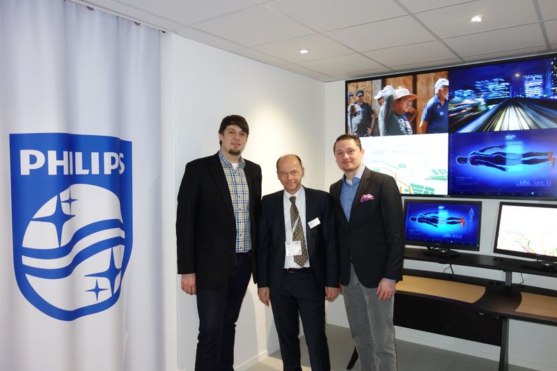 (v. l.) Markus Feyrer, S&K, Stefan Klima, Philips Professional Displays und Engelbert Földenyi, S&K (Bild: IT-BUSINESS)