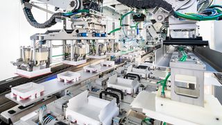 Cardboard packaging without glue is also more environmentally friendly, as in the case of these folding boxes for chocolates.  (Source: Gerhard Schubert )