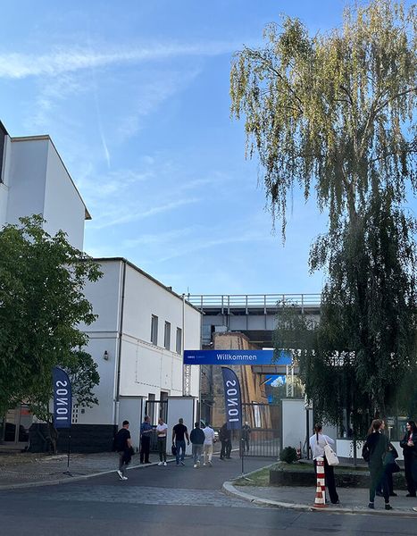 Zum ersten Mal machte der Ionos Summit in Berlin „Station“ am Gleisdreieck. (Bild: ewg - VIT)