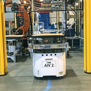 Die mobilen LD-Roboter realisieren in einer intelligenten Fabrik in Norwegen die flexible Produktion.  