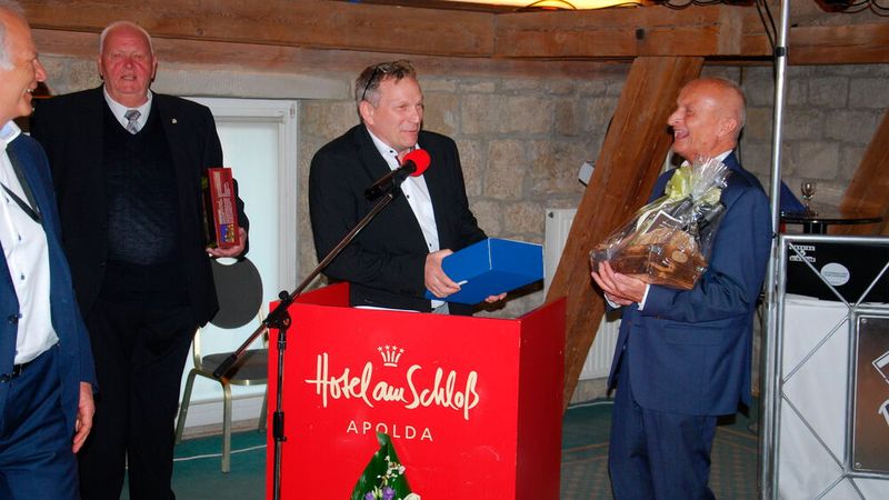 ..über die... (Bild: Wenz|»Fahrzeug+Karosserie«)