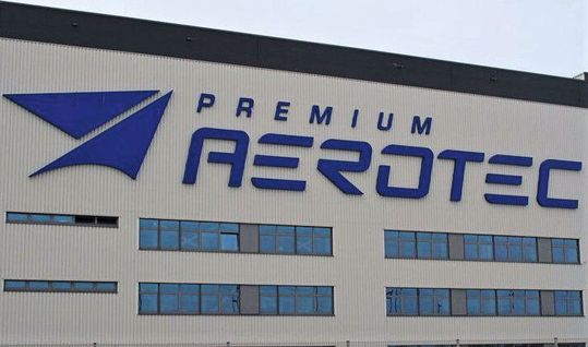 Die Teilefertigung der Airbus-Tochter Premium Aerotec (PAG) in Augsburg wird nun doch nicht an Mubea abgetreten. Nun sind aber andere PAG-Standorte Gegenstand von Verkaufsgesprächen. Doch das ist noch nicht alles, was Airbus umtreibt. Die Teilefertigung der Airbus-Tochter Premium Aerotec (PAG) in Augsburg wird nun doch nicht an Mubea abgetreten. Nun sind aber andere PAG-Standorte Gegenstand von Verkaufsgesprächen. Doch das ist noch nicht alles, was Airbus umtreibt.